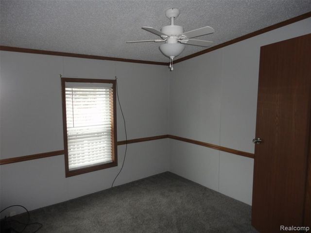 423 Glasgow, Temperance, MI 48182