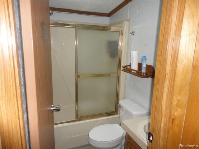 423 Glasgow, Temperance, MI 48182