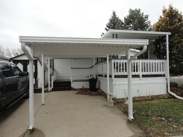 423 Glasgow, Temperance, MI 48182