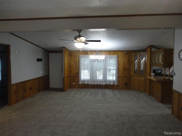 423 Glasgow, Temperance, MI 48182