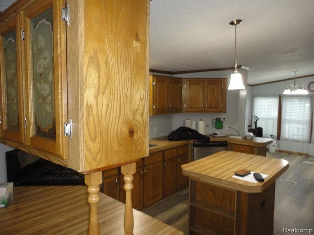 423 Glasgow, Temperance, MI 48182