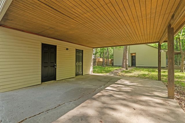 28600 Netawaka Court, Huntsville, TX 77320