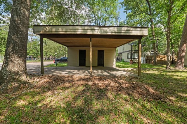 28600 Netawaka Court, Huntsville, TX 77320