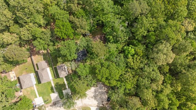 28600 Netawaka Court, Huntsville, TX 77320
