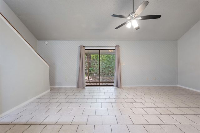28600 Netawaka Court, Huntsville, TX 77320