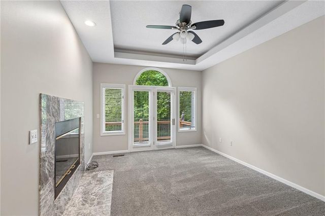 5224 N Main Street, Kansas City, MO 64118