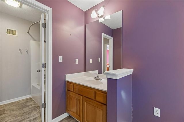 5224 N Main Street, Kansas City, MO 64118