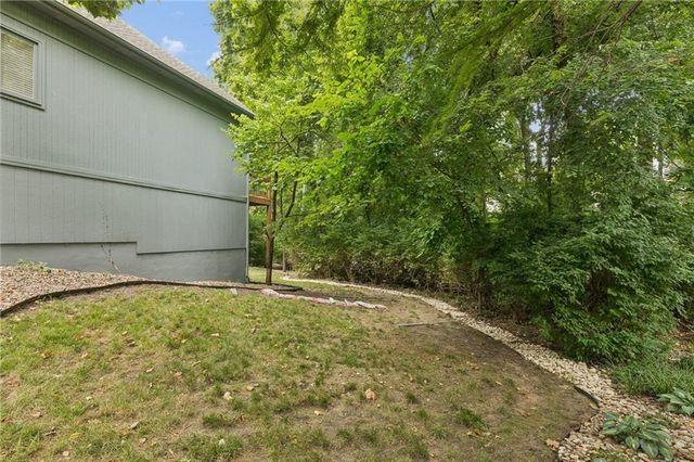 5224 N Main Street, Kansas City, MO 64118