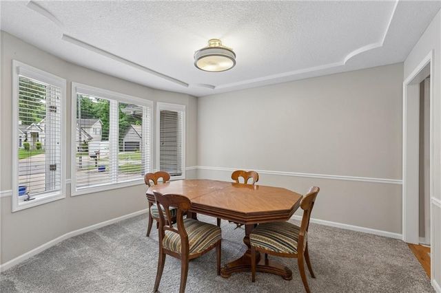 5224 N Main Street, Kansas City, MO 64118