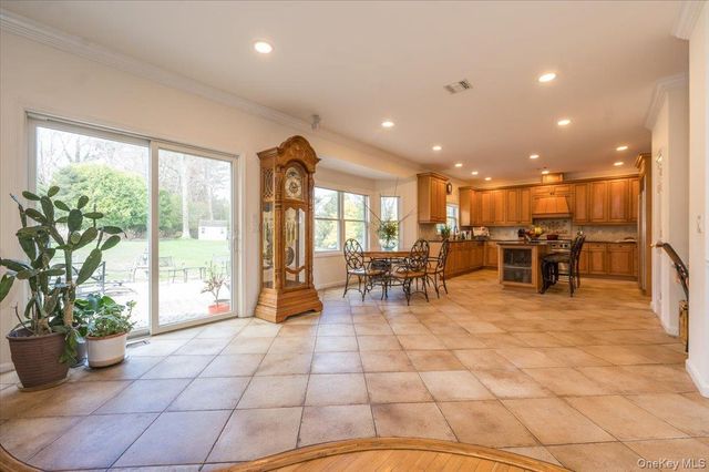 129 Round Swamp Road, Huntington, NY 11743