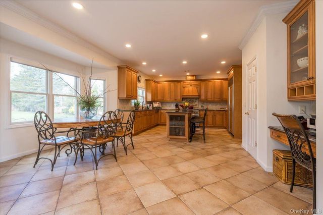 129 Round Swamp Road, Huntington, NY 11743