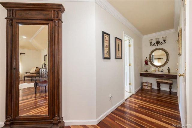 129 Round Swamp Road, Huntington, NY 11743