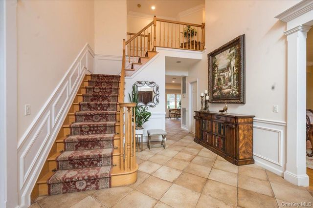 129 Round Swamp Road, Huntington, NY 11743
