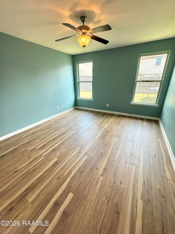 107 Garden Oaks Avenue, Youngsville, LA 70592