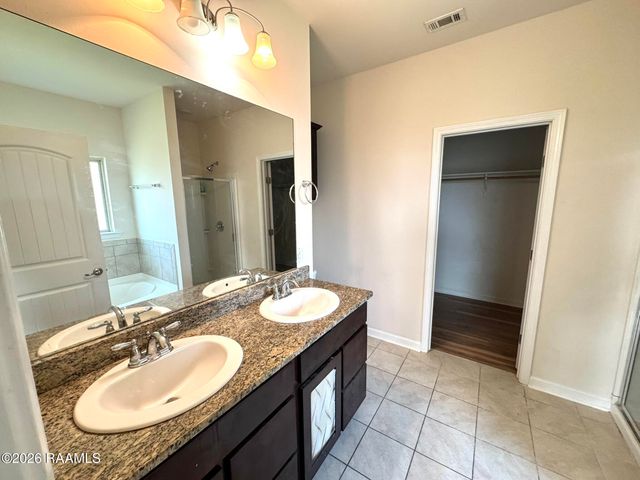 107 Garden Oaks Avenue, Youngsville, LA 70592