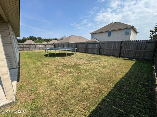 107 Garden Oaks Avenue, Youngsville, LA 70592