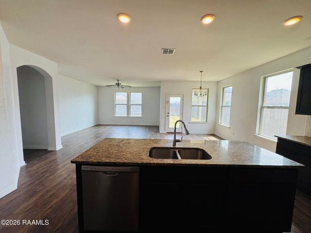 107 Garden Oaks Avenue, Youngsville, LA 70592
