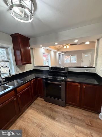 8823 MAPLE AVE, Bowie, MD 20720