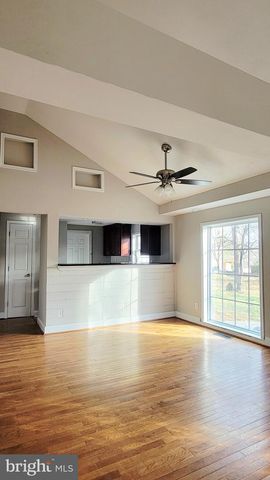 8823 MAPLE AVE, Bowie, MD 20720