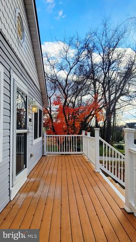 8823 MAPLE AVE, Bowie, MD 20720