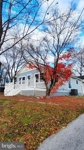 8823 MAPLE AVE, Bowie, MD 20720