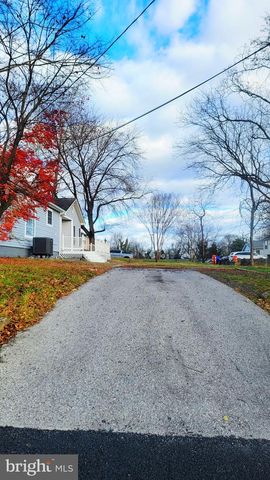 8823 MAPLE AVE, Bowie, MD 20720