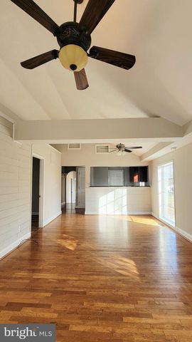 8823 MAPLE AVE, Bowie, MD 20720