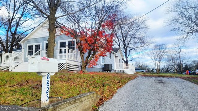8823 MAPLE AVE, Bowie, MD 20720