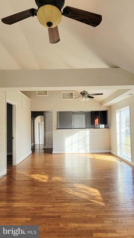 8823 MAPLE AVE, Bowie, MD 20720