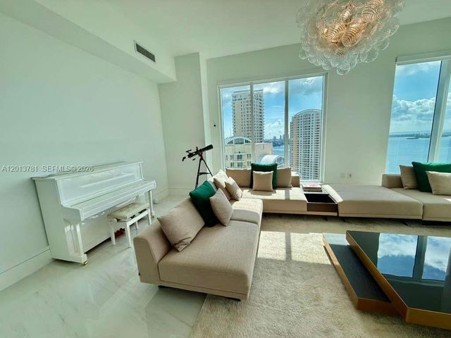 900 Brickell Key Blvd 2604, Miami, FL 33131