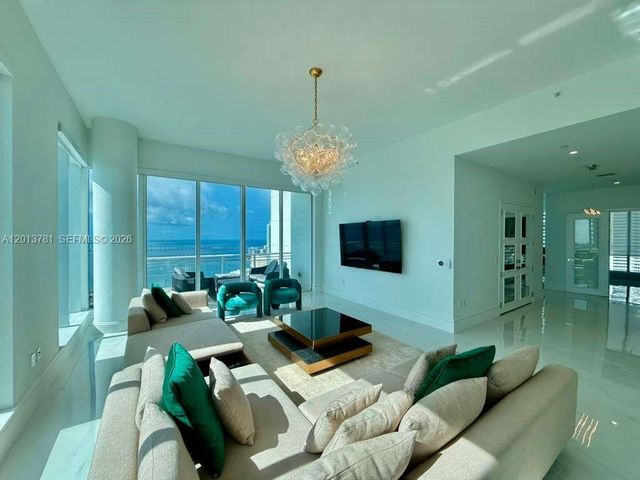900 Brickell Key Blvd 2604, Miami, FL 33131