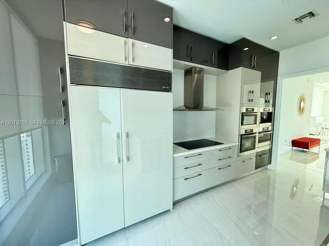 900 Brickell Key Blvd 2604, Miami, FL 33131