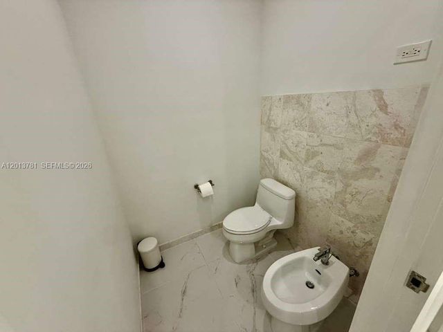 900 Brickell Key Blvd 2604, Miami, FL 33131