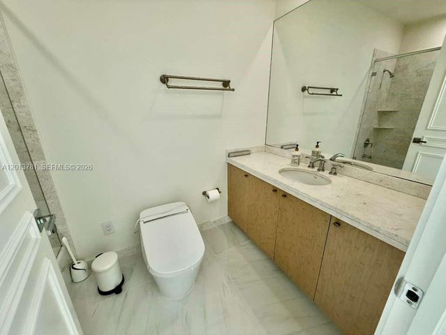900 Brickell Key Blvd 2604, Miami, FL 33131