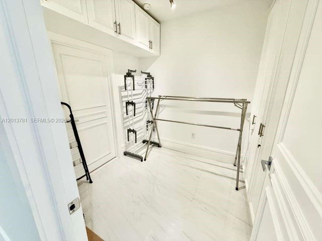 900 Brickell Key Blvd 2604, Miami, FL 33131