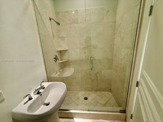 900 Brickell Key Blvd 2604, Miami, FL 33131