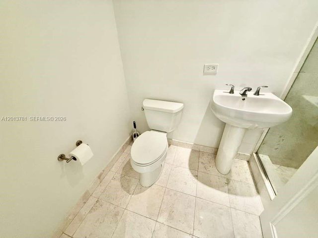 900 Brickell Key Blvd 2604, Miami, FL 33131