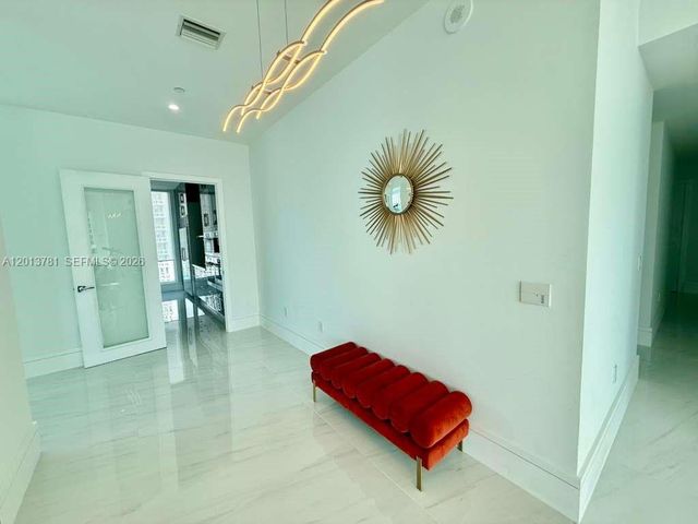 900 Brickell Key Blvd 2604, Miami, FL 33131