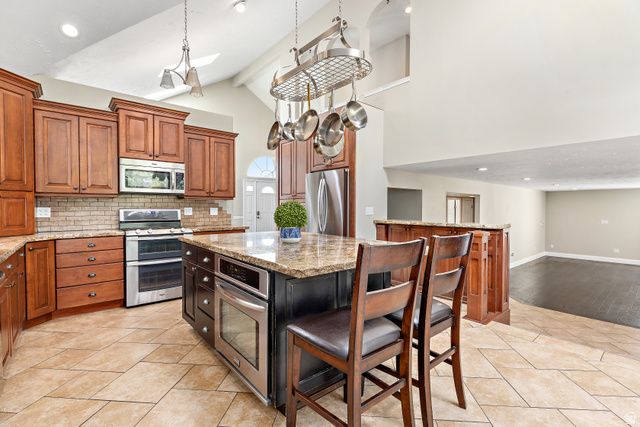 3532 W WINDING CREEK CV, Riverton, UT 84065