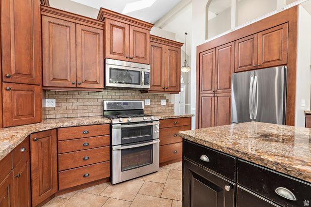 3532 W WINDING CREEK CV, Riverton, UT 84065