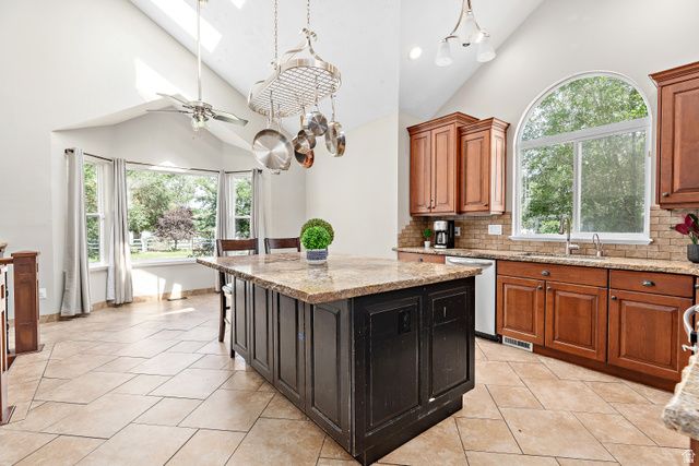 3532 W WINDING CREEK CV, Riverton, UT 84065