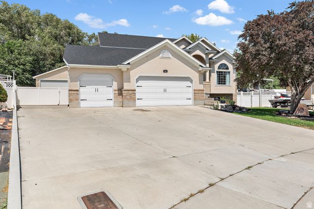 3532 W WINDING CREEK CV, Riverton, UT 84065