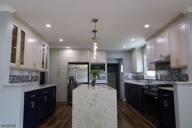 70 Knoll Rd, Parsippany-troy Hills Twp., NJ 07054