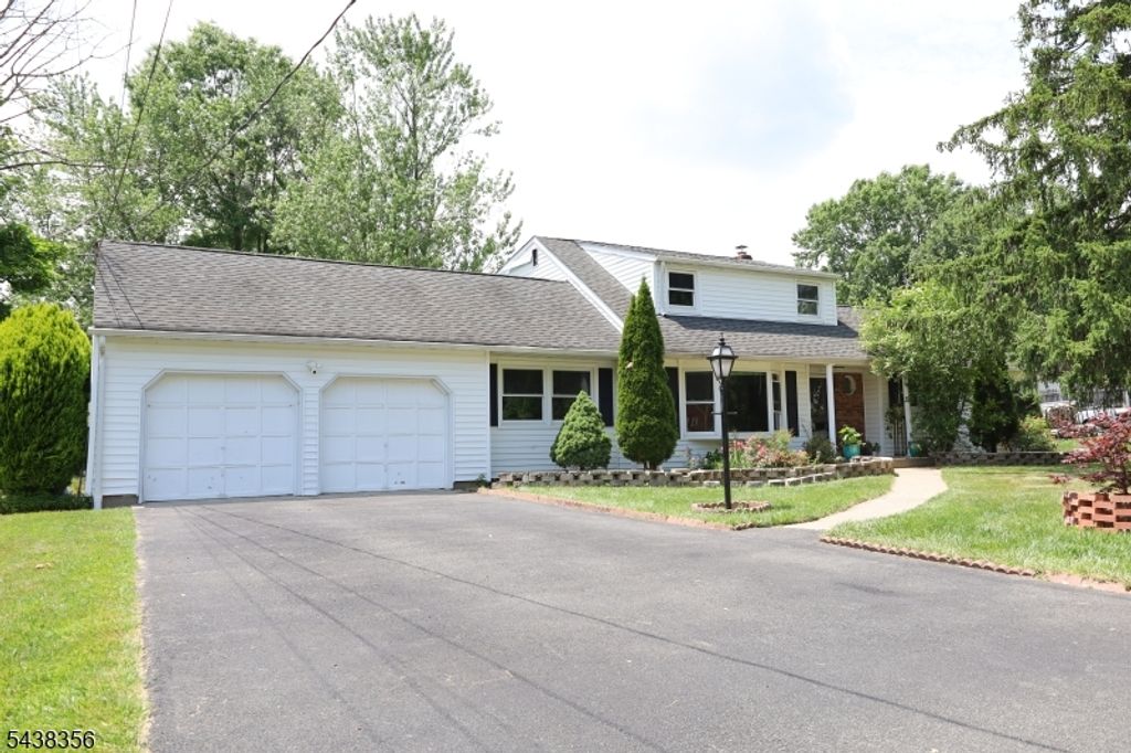 70 Knoll Rd, Parsippany-troy Hills Twp., NJ 07054