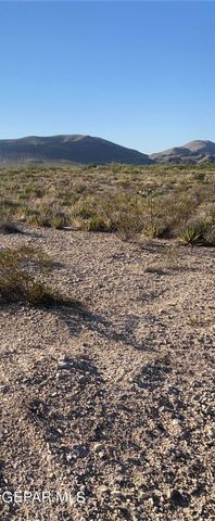 18418 Carinha Avenue, El Paso, TX 79938