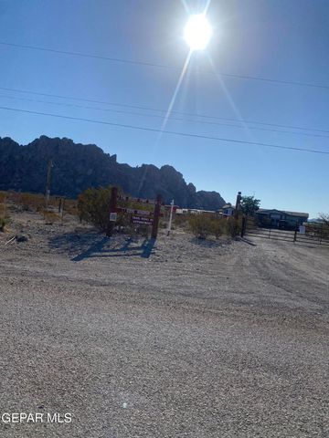 18418 Carinha Avenue, El Paso, TX 79938