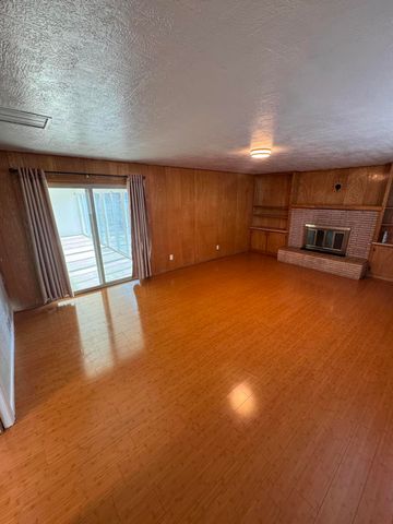 1205 Valencia Drive NE, Albuquerque, NM 87110