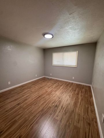 1205 Valencia Drive NE, Albuquerque, NM 87110