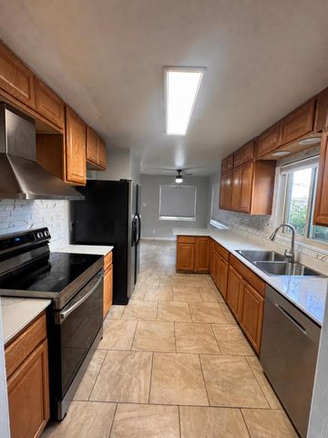 1205 Valencia Drive NE, Albuquerque, NM 87110