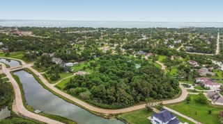 3515 E Bayou Drive, Shoreacres, TX 77571